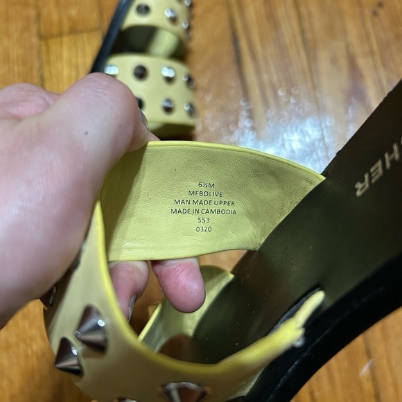 Marc Fisher Yellow Bolive Slippers size 6.5 Edgy, Grunge, Metal, Rebel - Picture 2 of 10